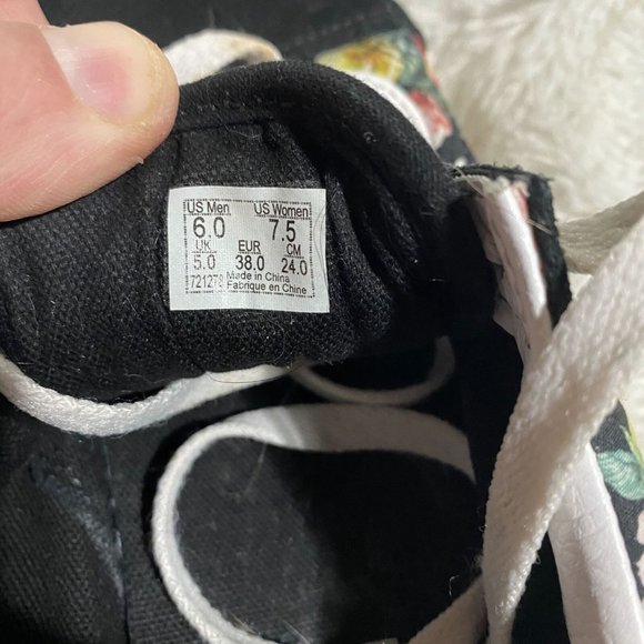 Vans Unisex Black Lace-Up Low Top Garden Floral Old Skool Sneaker Shoes M6/W7.5 - Picture 7 of 8